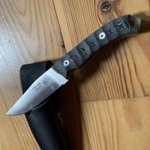 (CP016) Cuchillo Neck de J&V donado por MZC